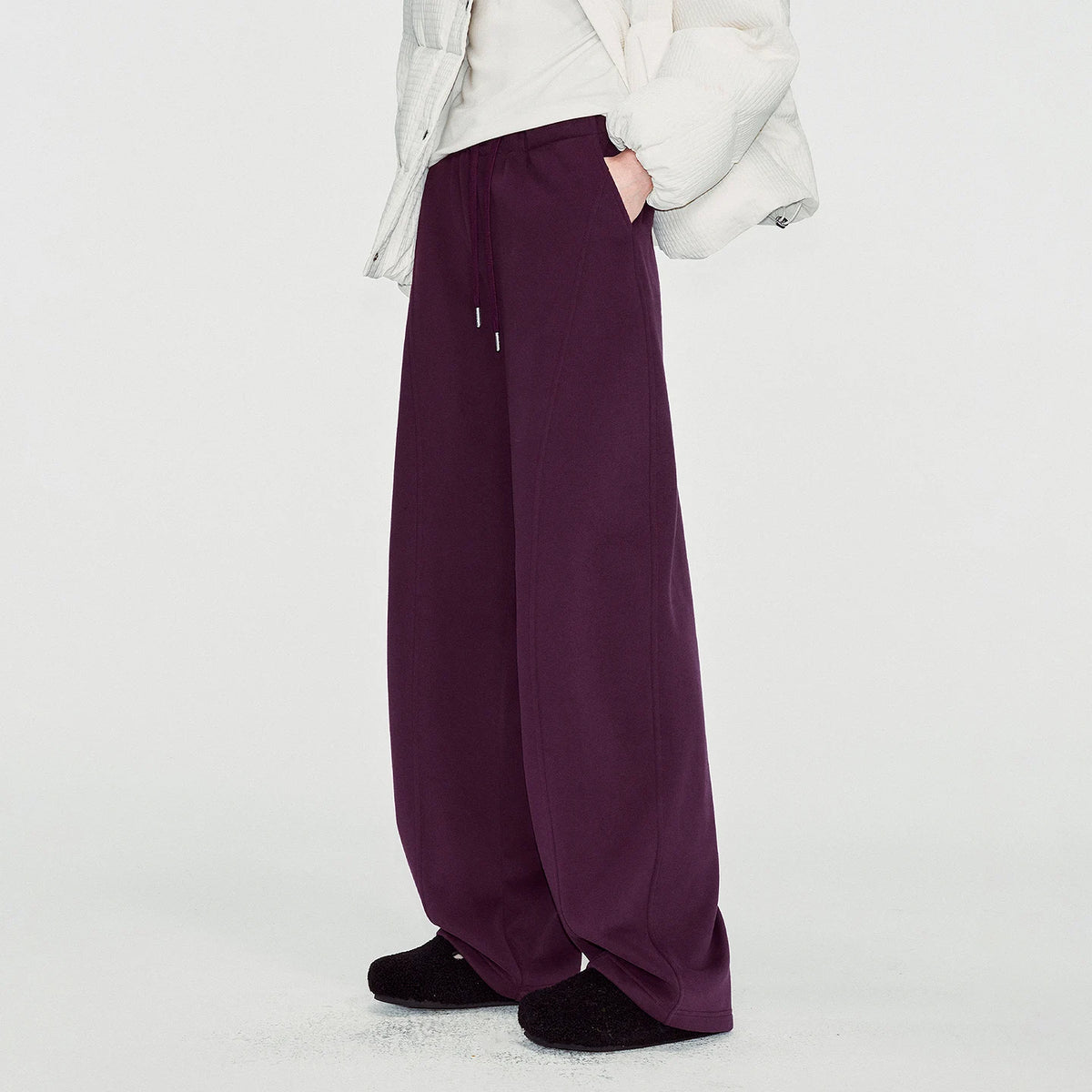 Seam-Detail Wide-Leg Sweatpants