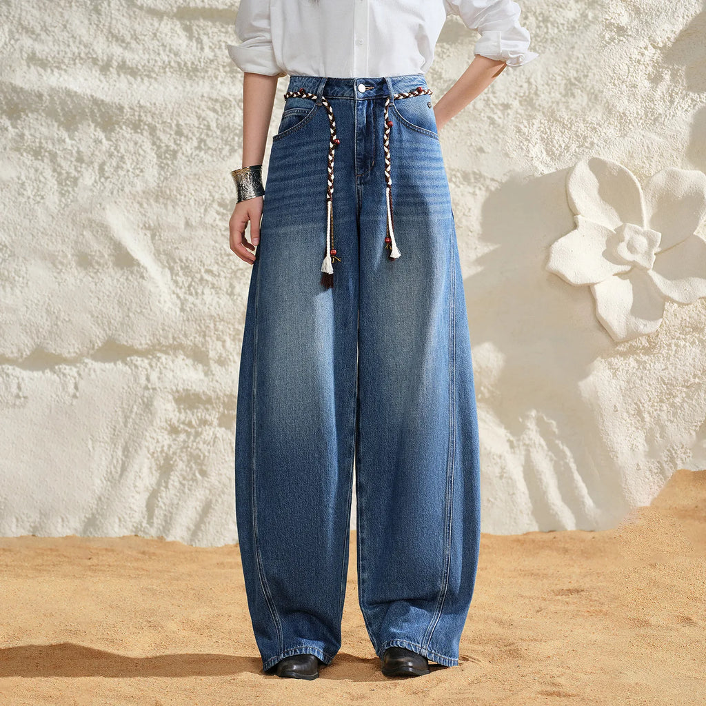 Curved-Leg Jeans