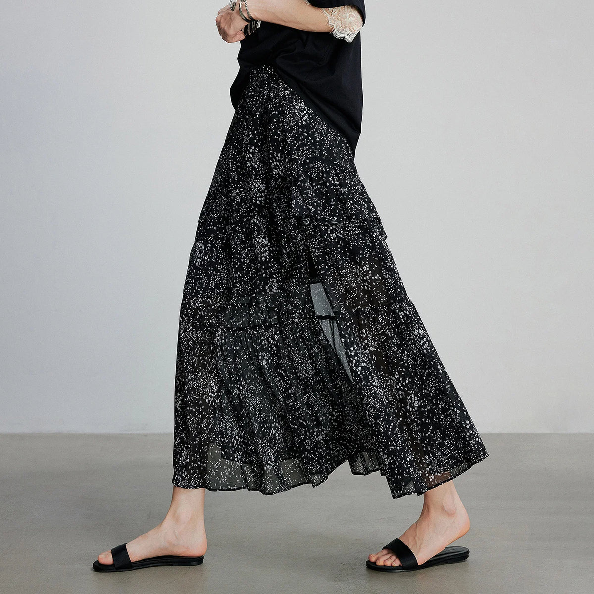Floral Asymmetric-Hem Skirt