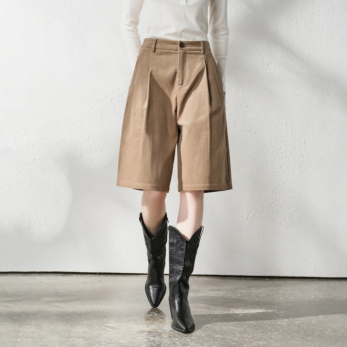 Pleated Bermuda Shorts