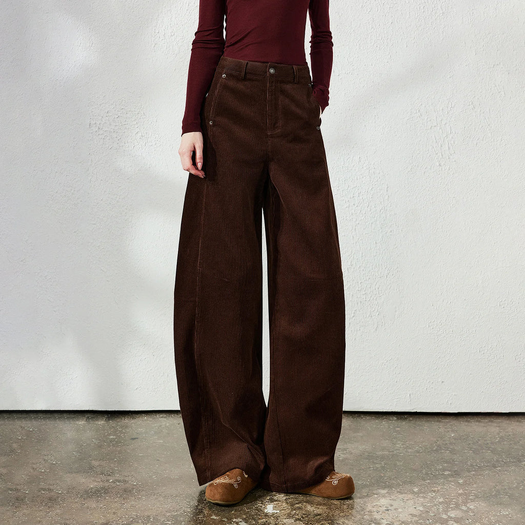 Curved-Leg Casual Pants