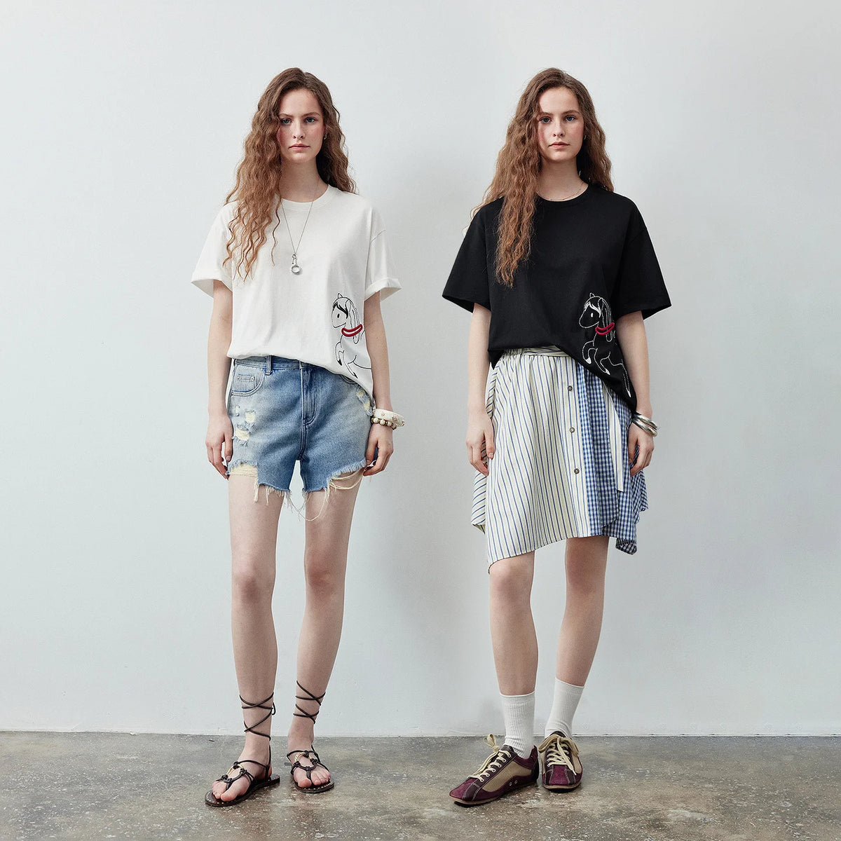 Horse-Motif Relaxed Tee