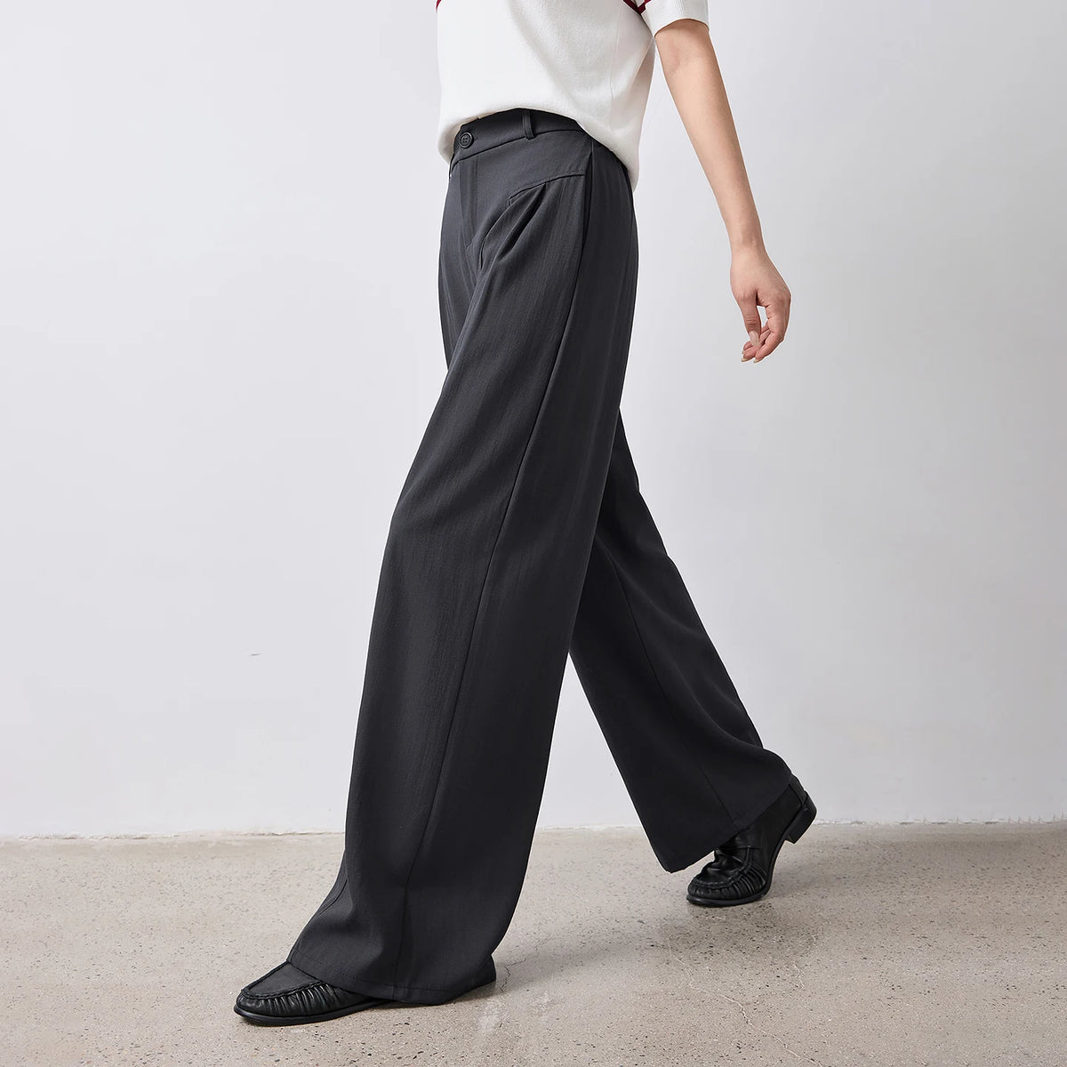 Pleated Wide-Leg Pants