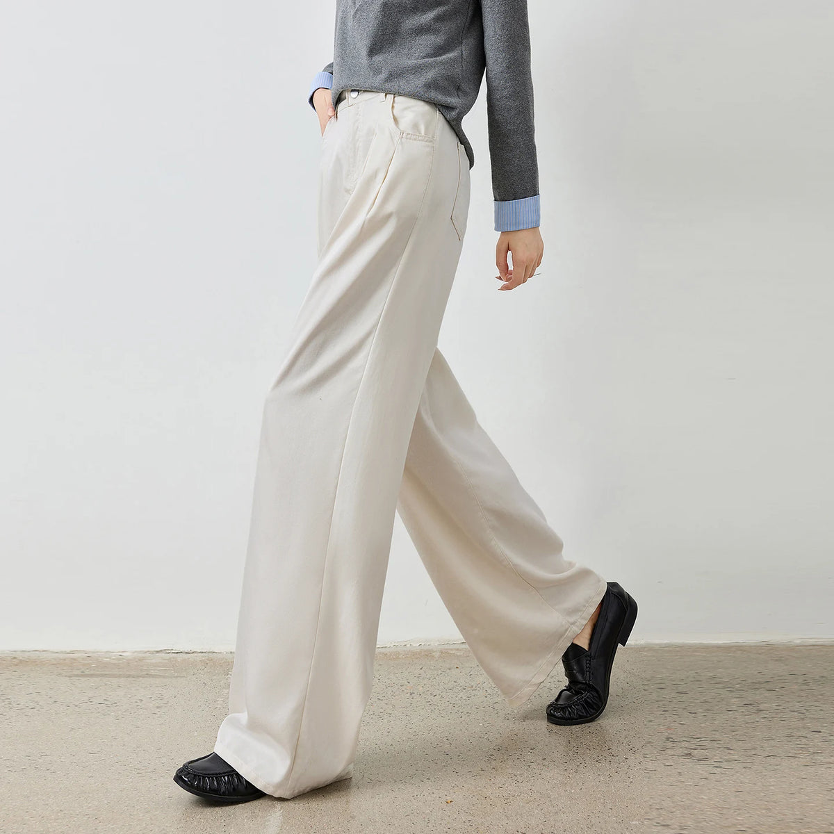 Pleated Wide-Leg Pants