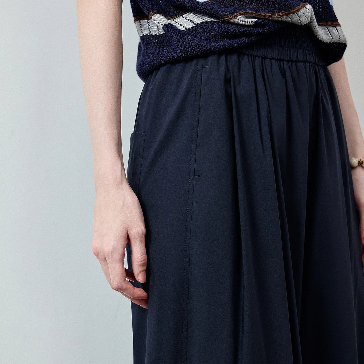Cuffed Wide-Leg Cropped Pants