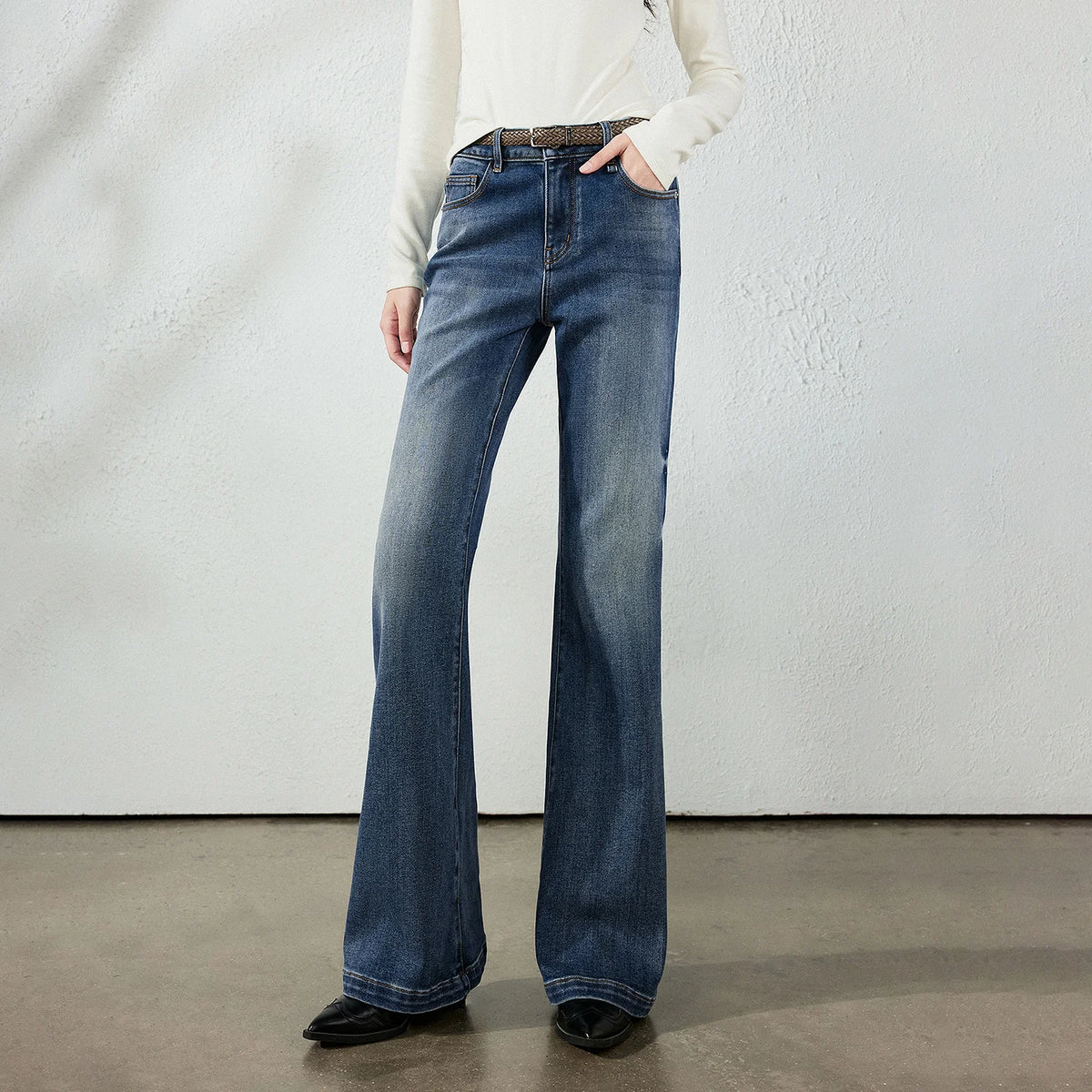 Washed Flared Jeans