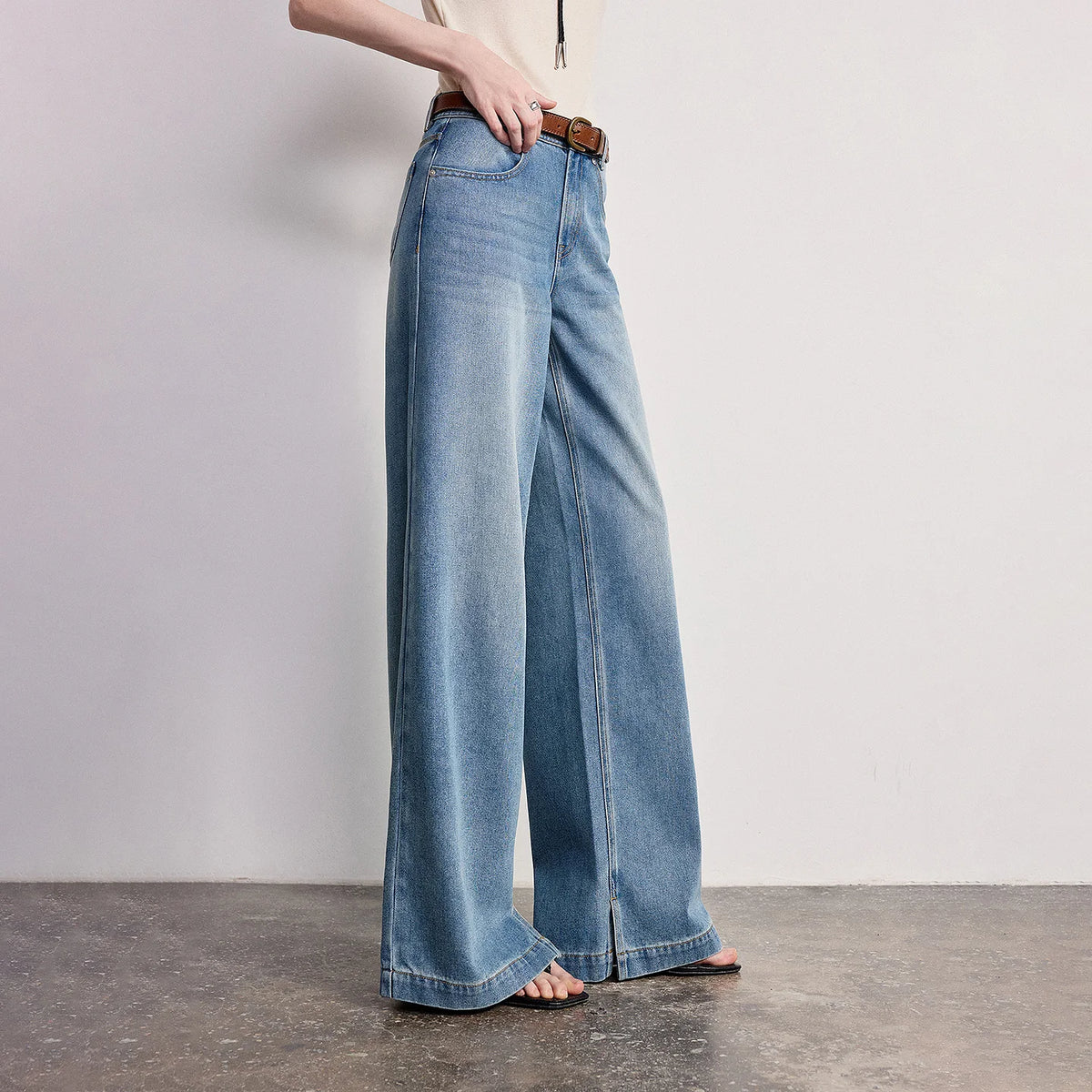Wide-Leg Washed Jeans