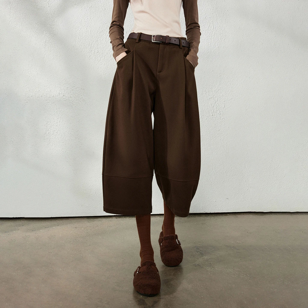 Pleated Cropped Barrel-Leg Pants