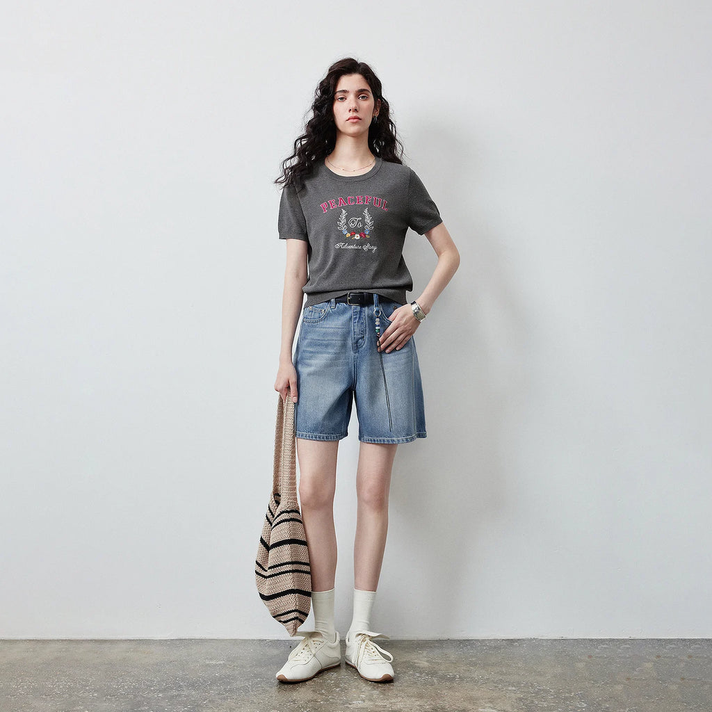 Wreath Graphic Crewneck Tee