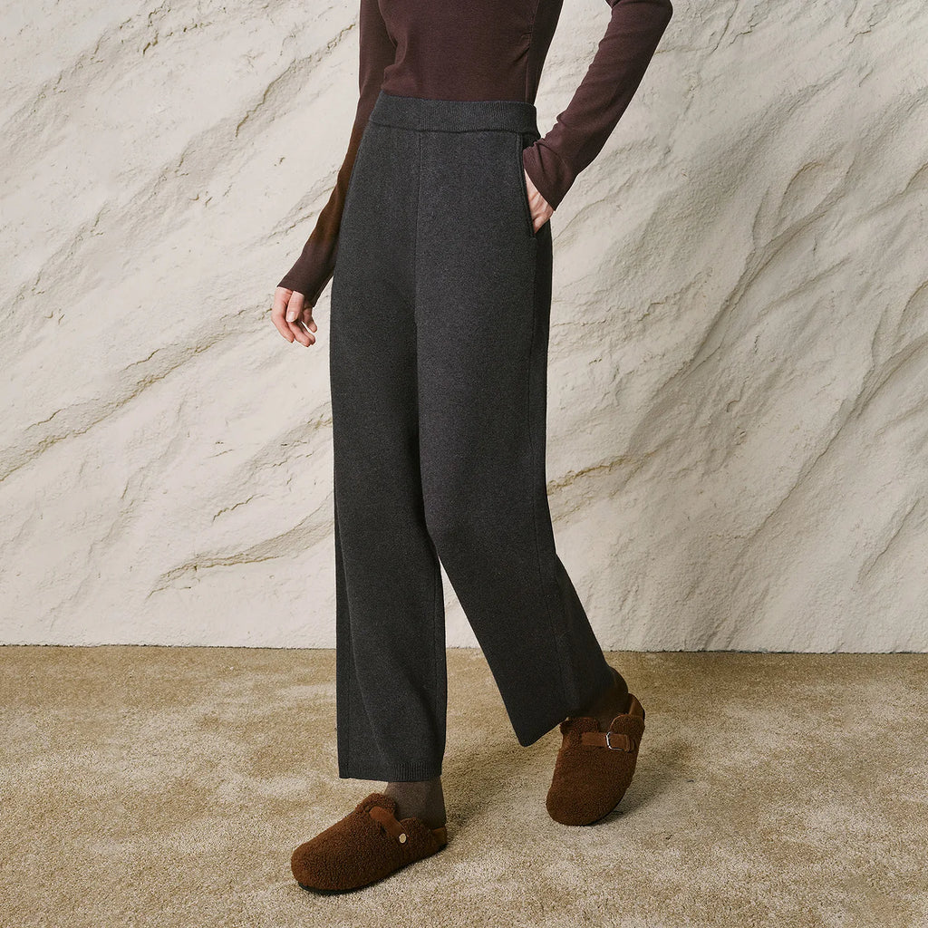 Cropped Tapered Knit Pants