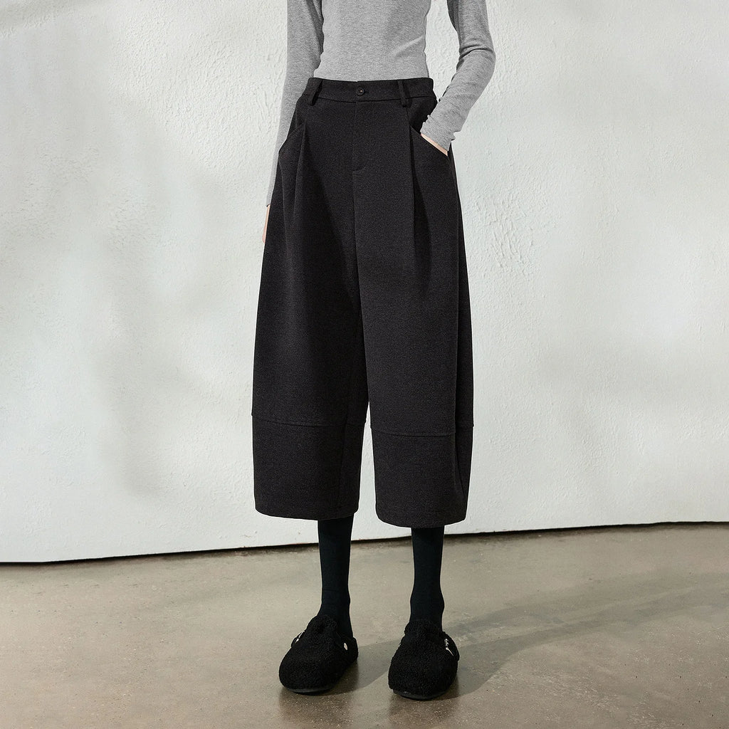 Pleated Cropped Barrel-Leg Pants