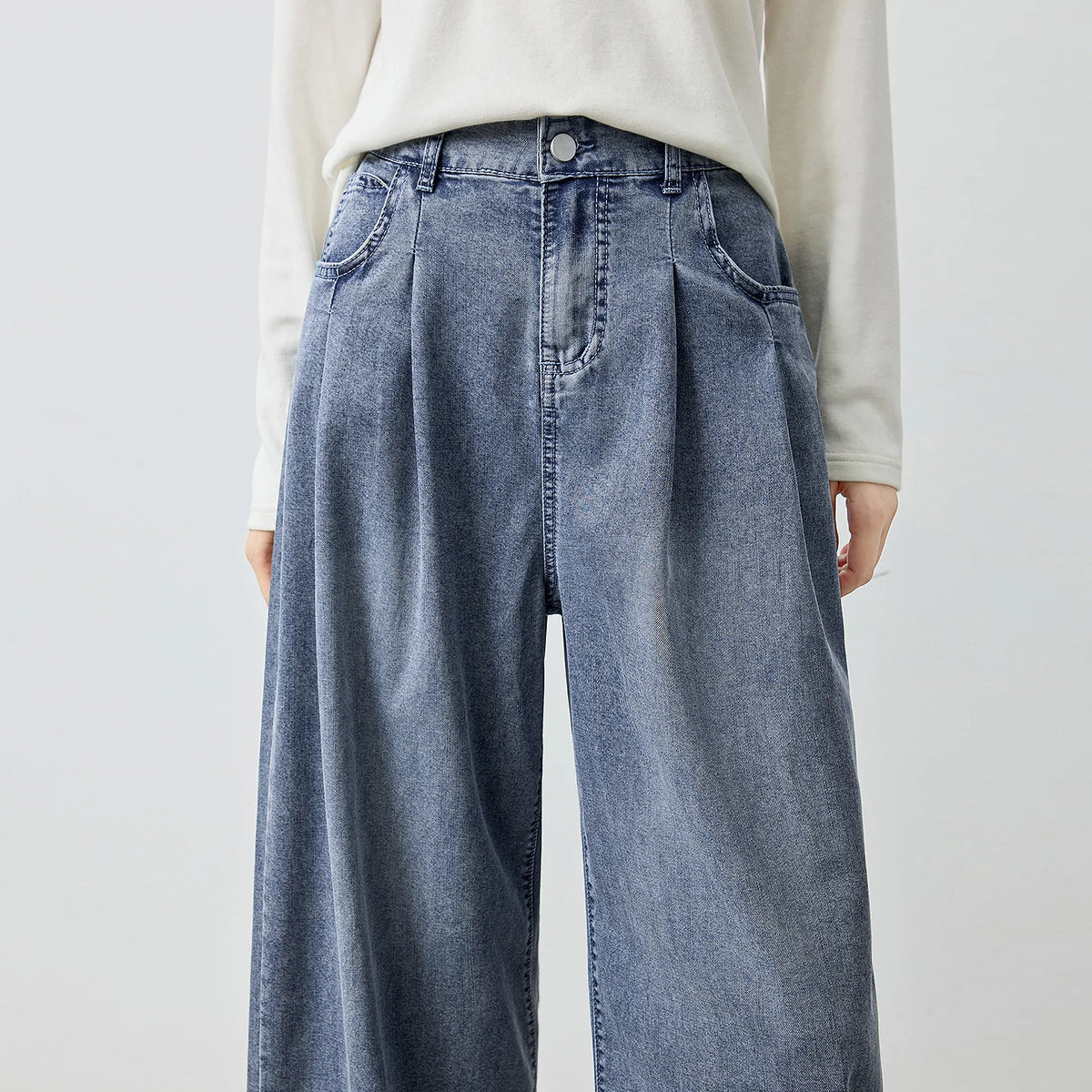 Pleated Wide-Leg Pants
