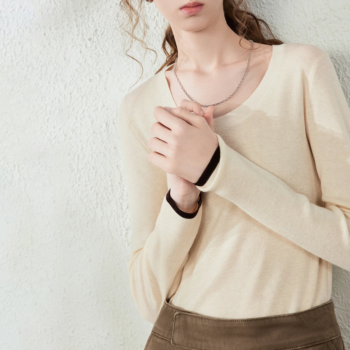 Contrast-Trim Scoop-Neck Knit Top