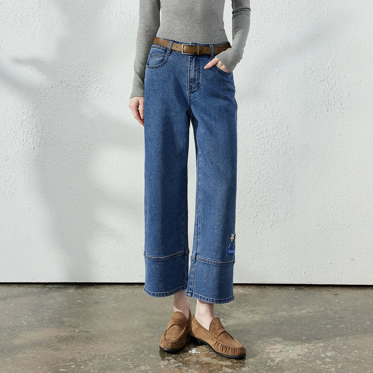 Motif-Detail Cropped Straight-Leg Jeans