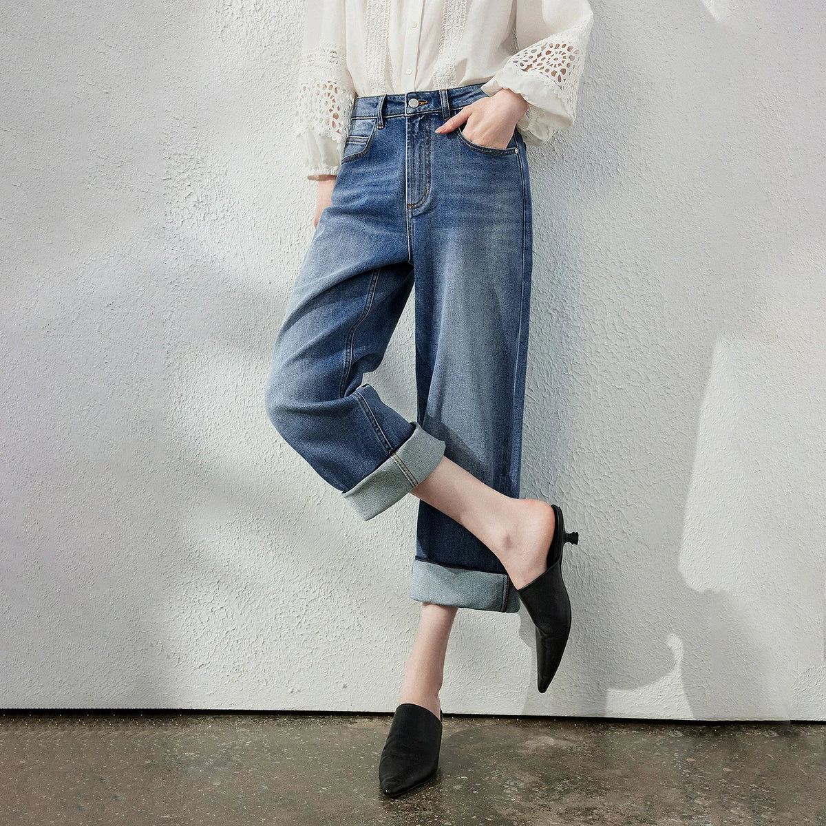 Washed Cropped Tapered Jeans