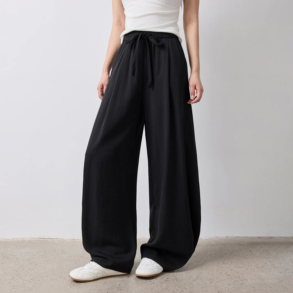 Drawstring Balloon-Leg Pants