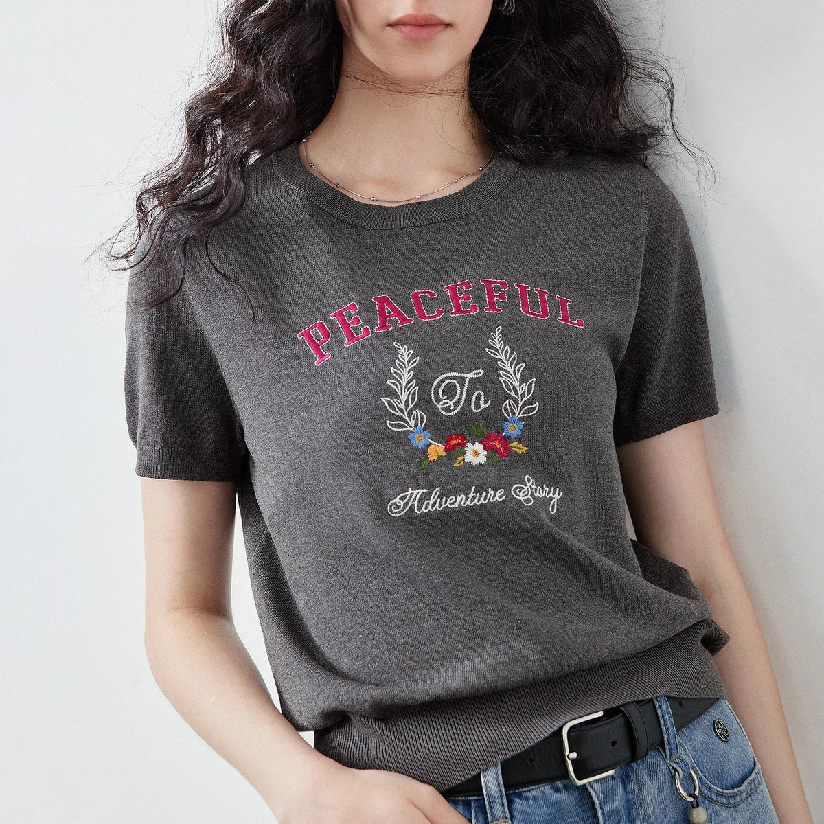 Wreath Graphic Crewneck Tee
