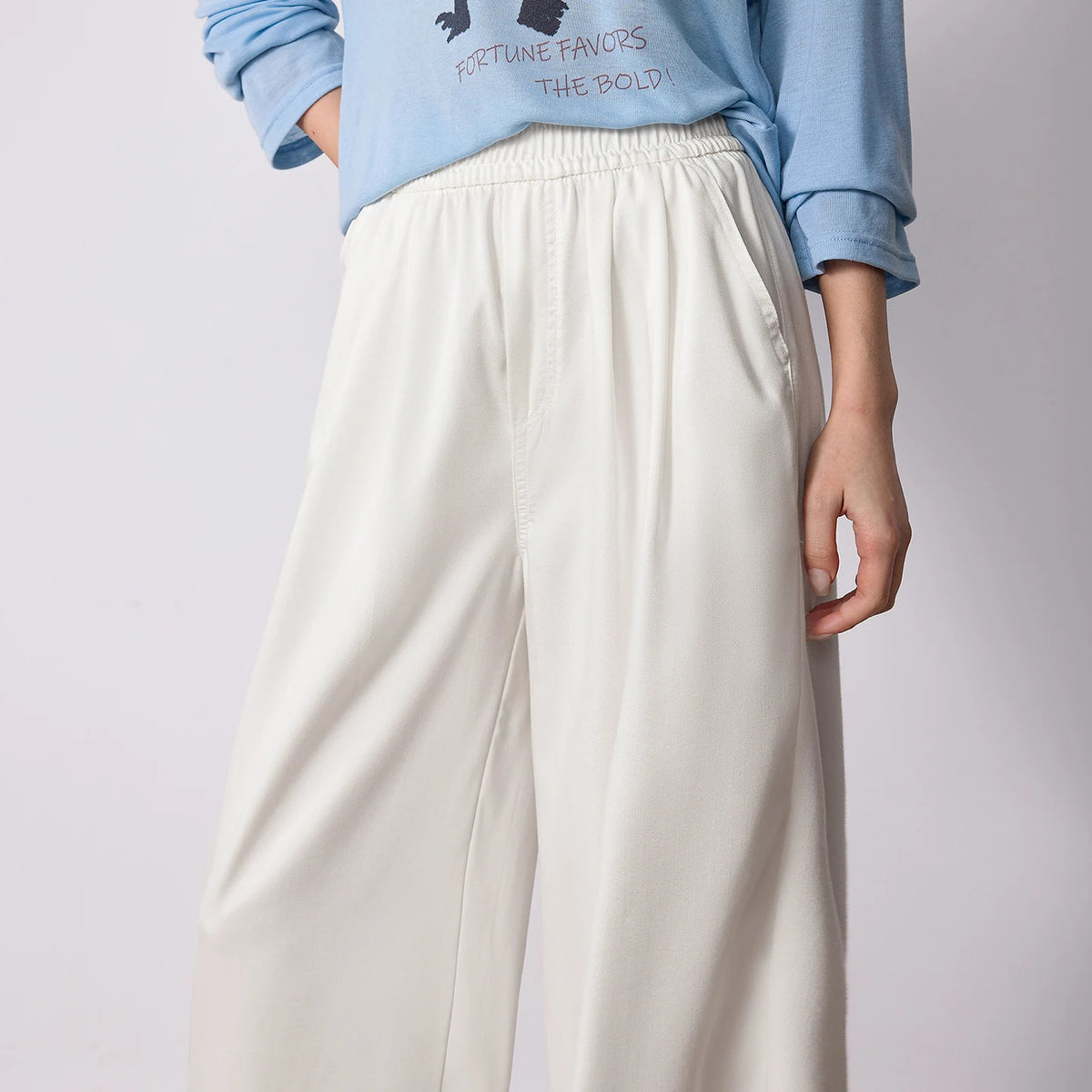 Relaxed Wide-Leg Pants