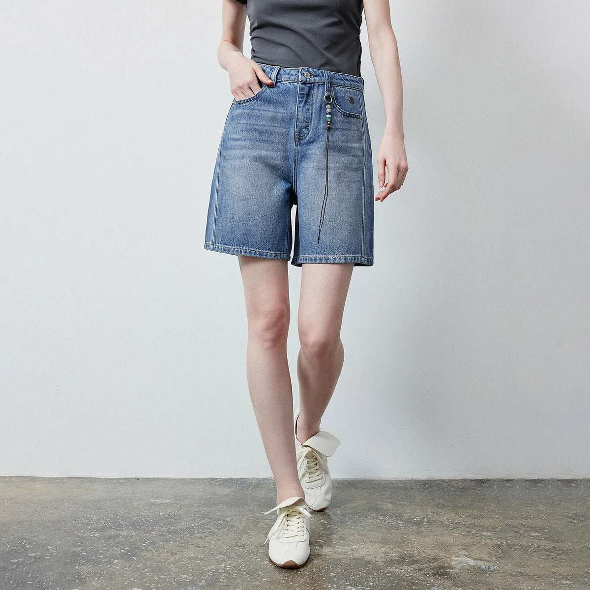 Seamed Wide-Leg Denim Shorts