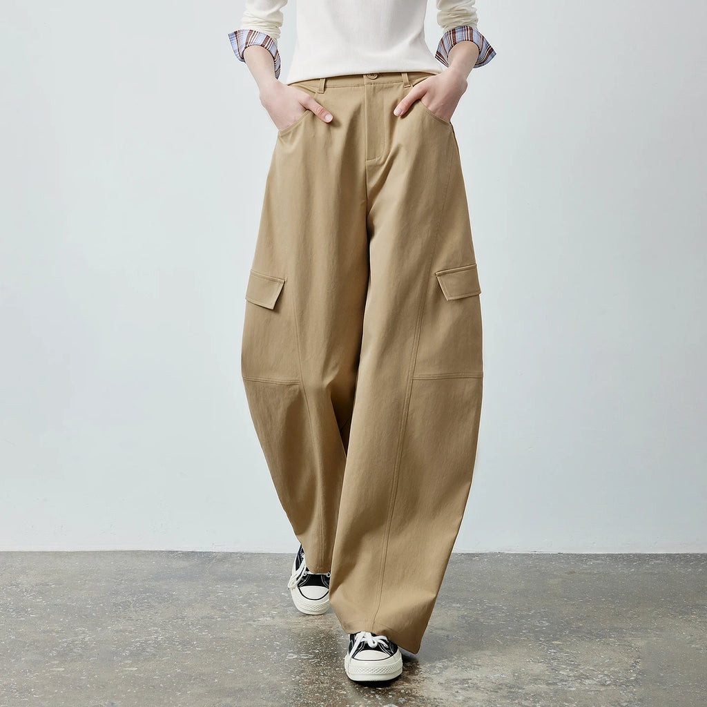 Cargo-Pocket Curved-Leg Pants