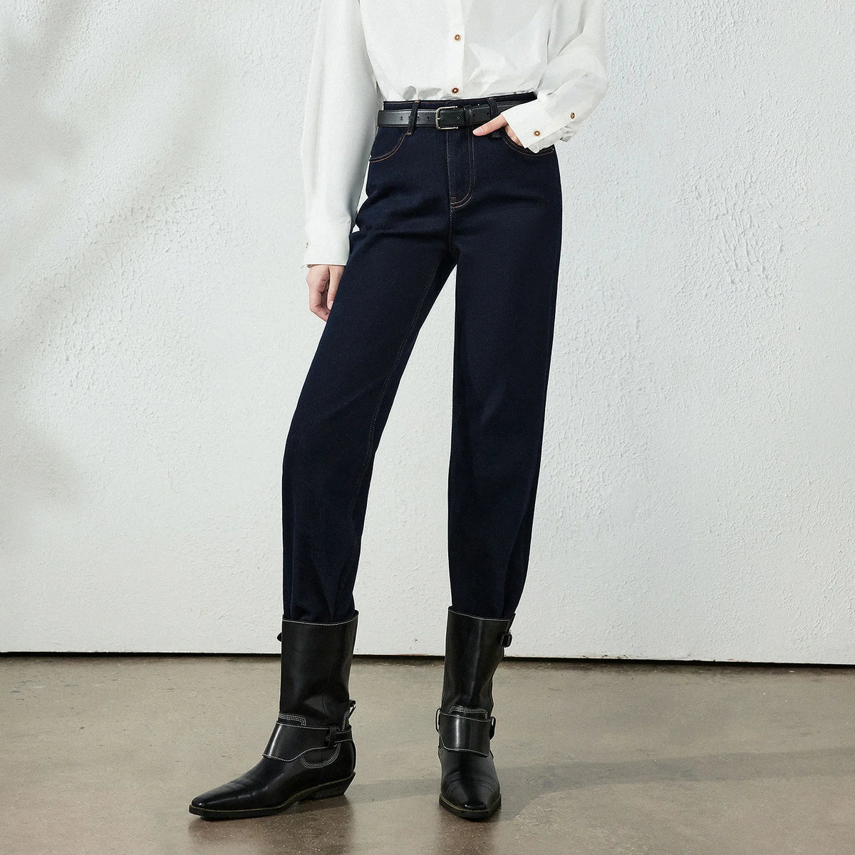 Cropped Straight-Leg Jeans
