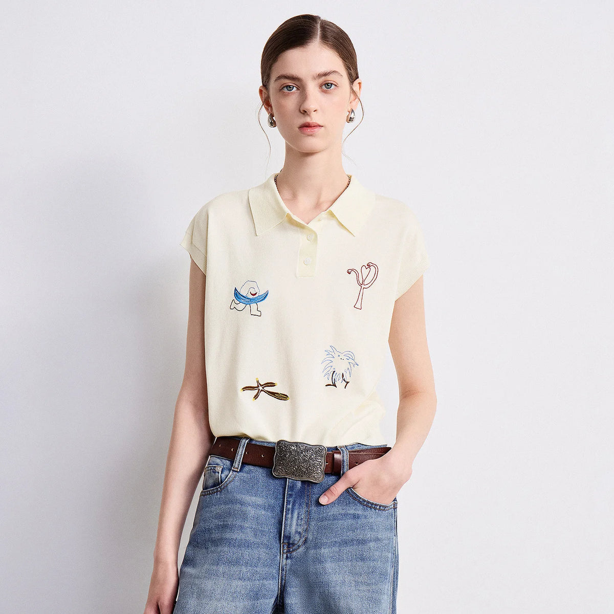 Motif-Detail Sleeveless Collared Top