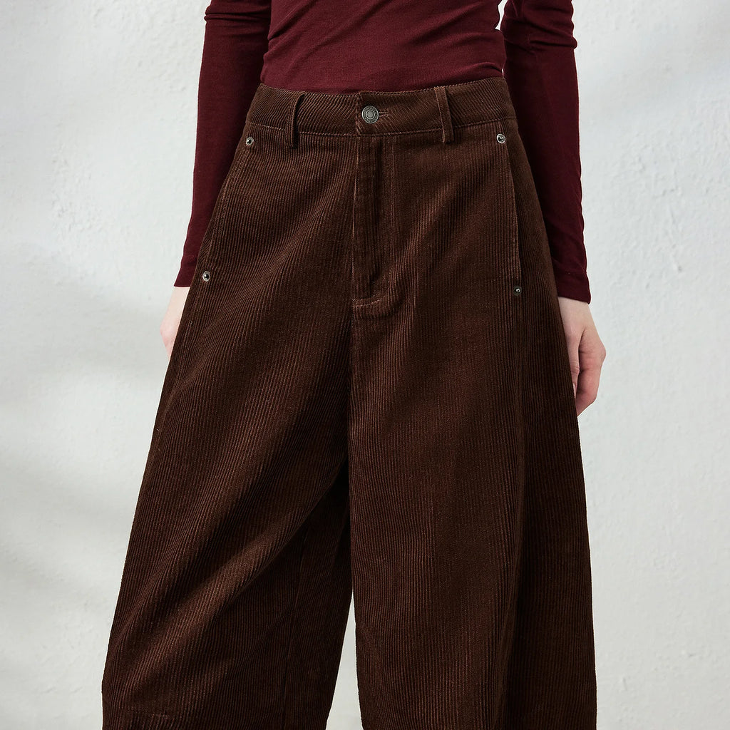 Curved-Leg Casual Pants