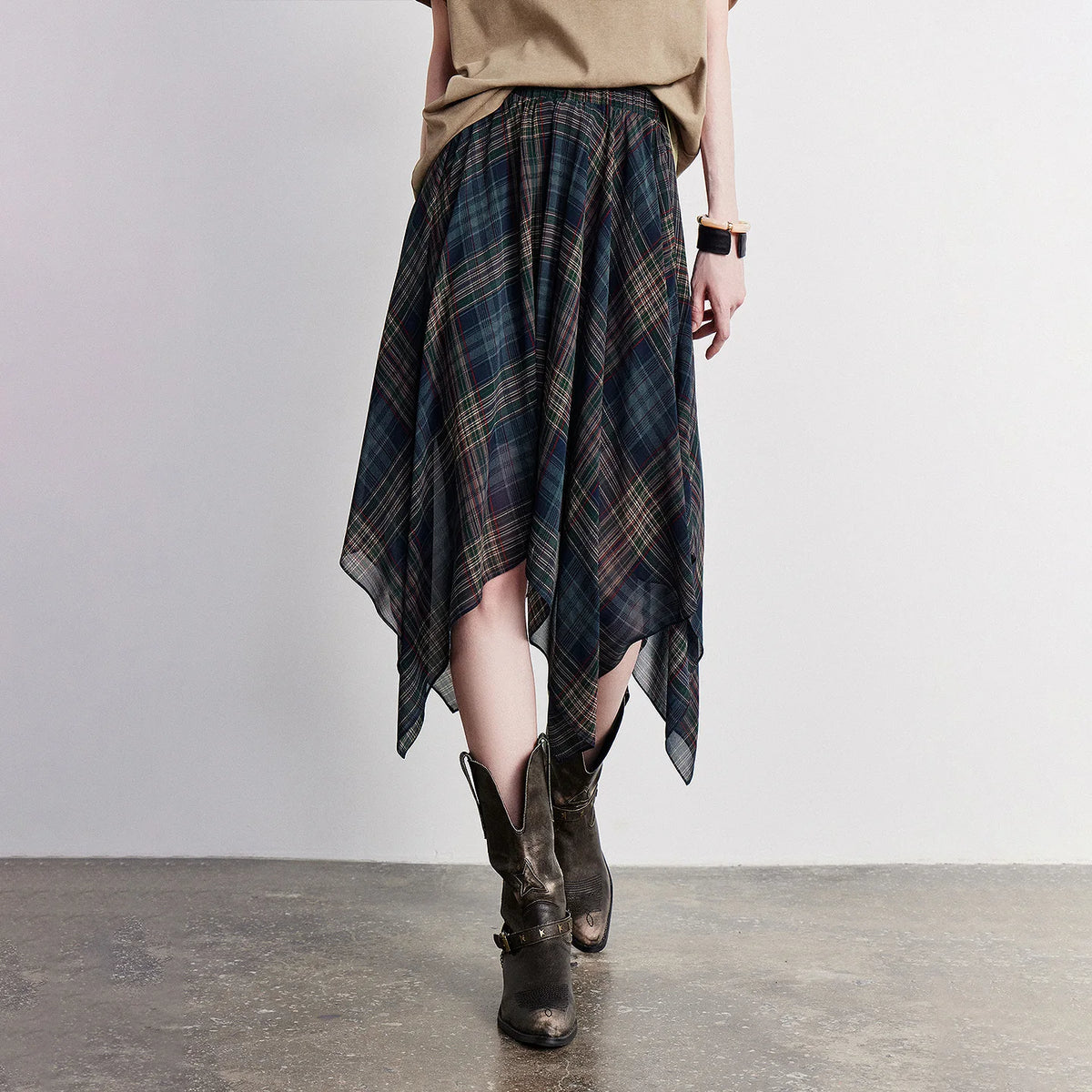 Plaid Handkerchief-Hem Skirt