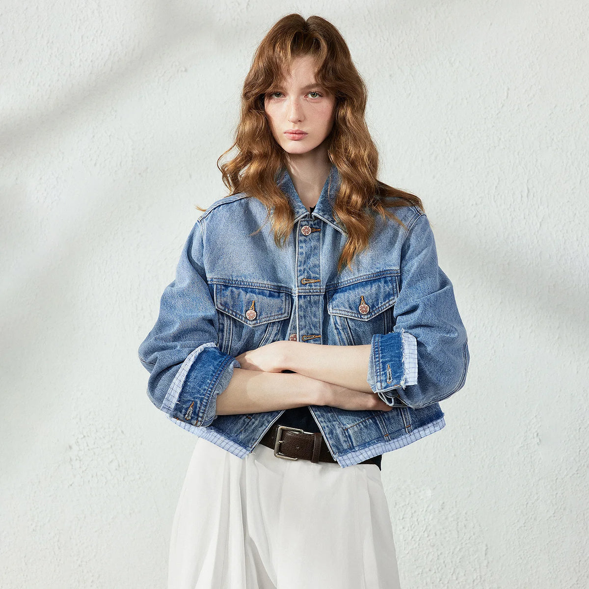 Contrast-Trim Cropped Denim Jacket