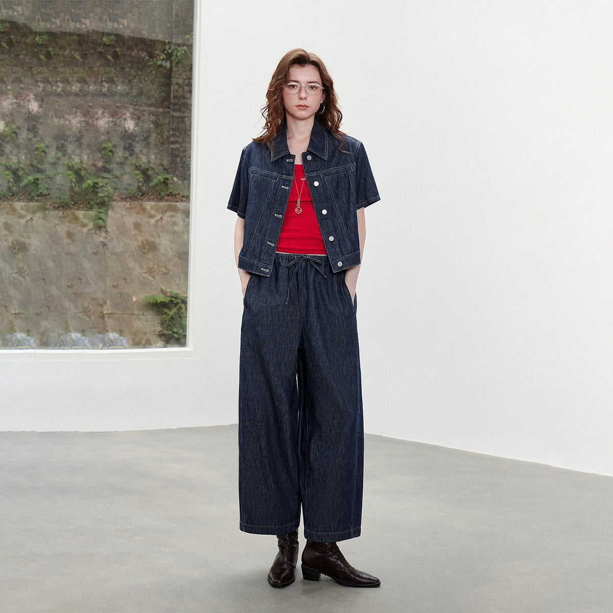 Elastic-Waist Cropped Jeans