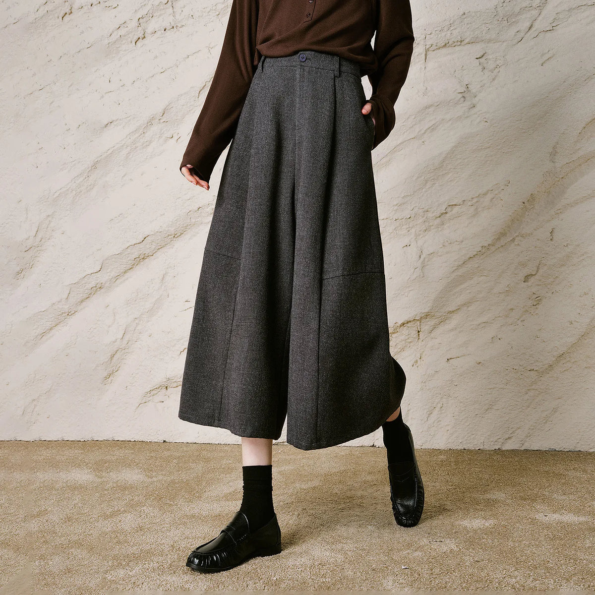 Pleated Cropped Wide-Leg Pants