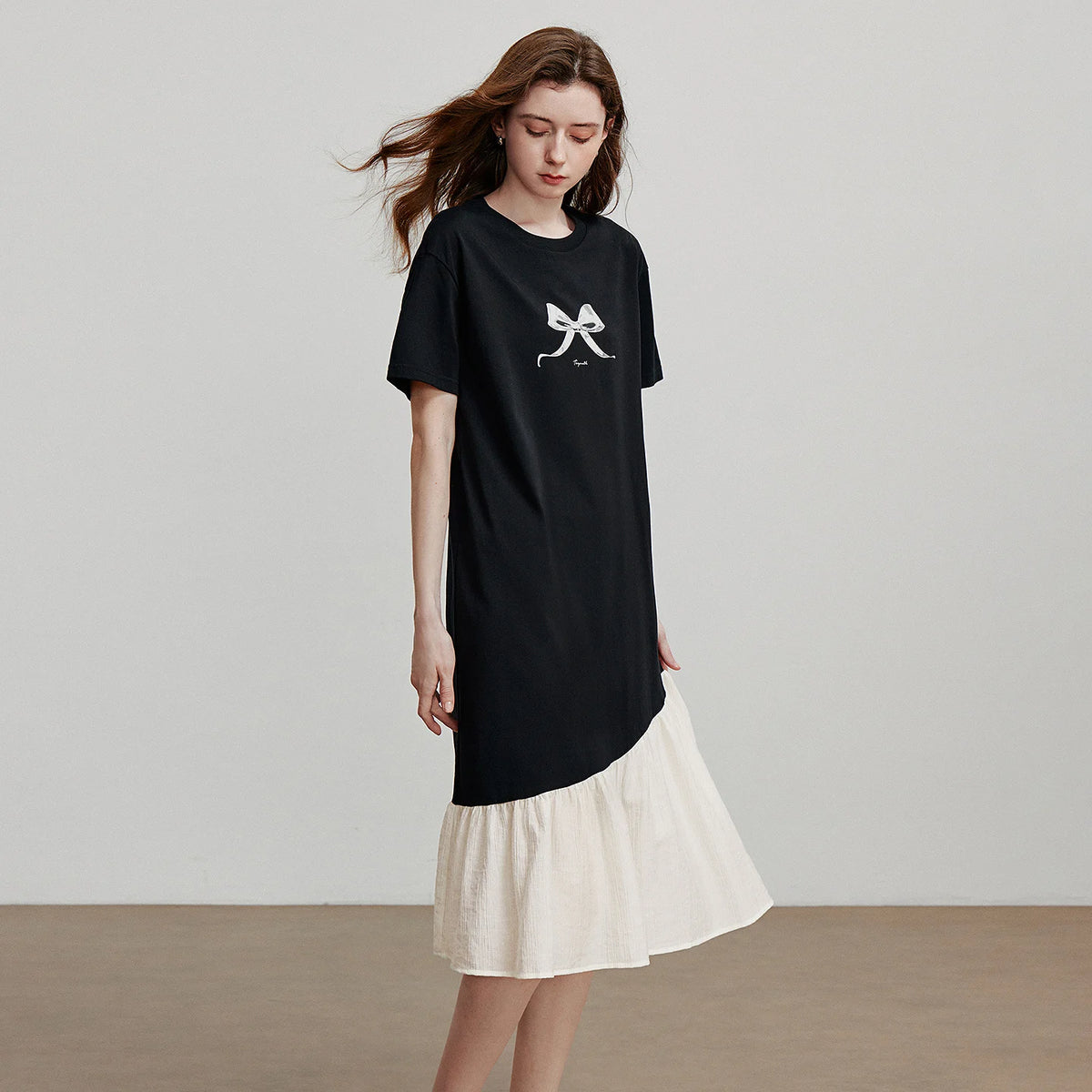 Bow Graphic Ruffle-Hem Dress