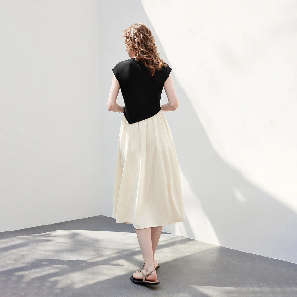 Colorblock V-Waist Midi Dress