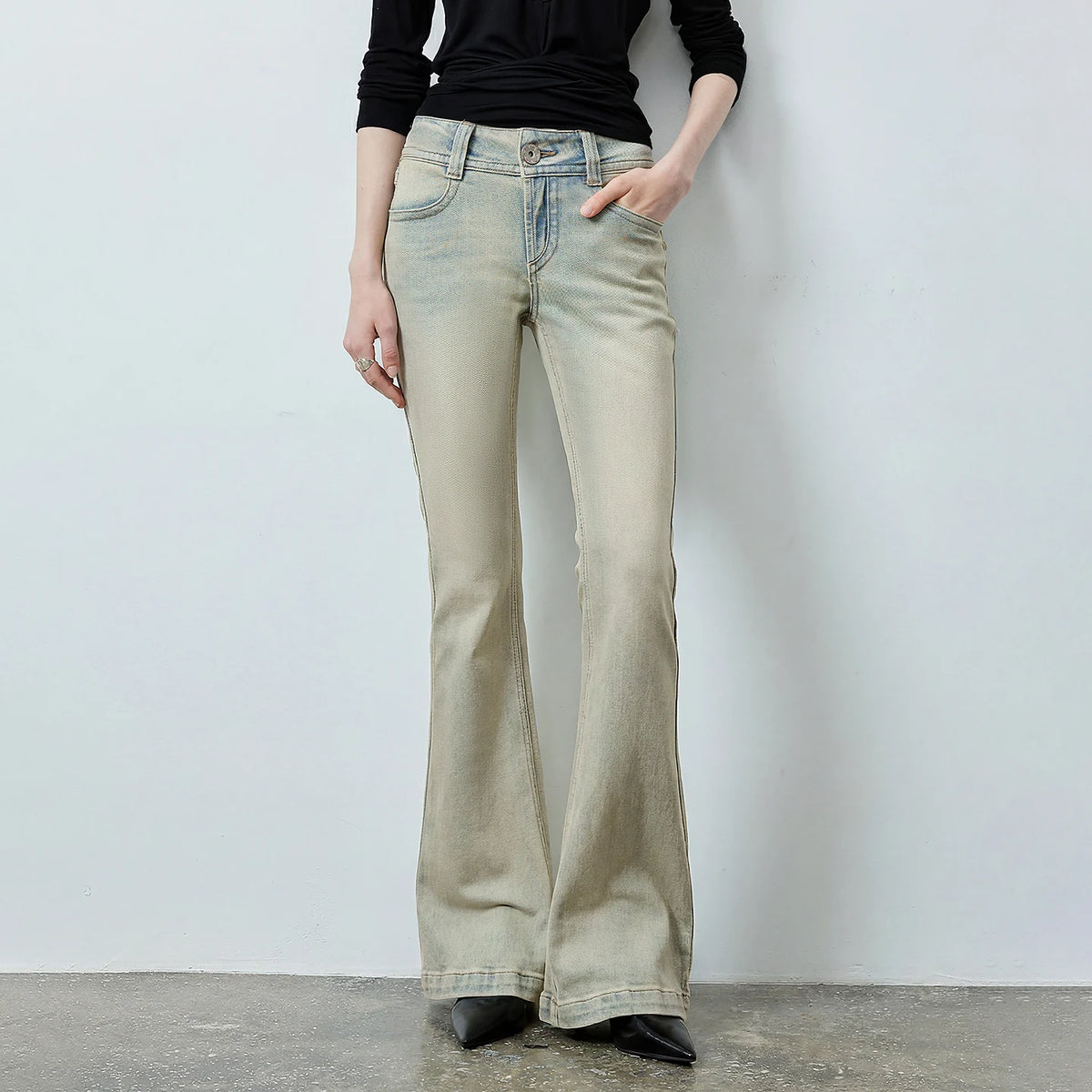 Flared Jeans