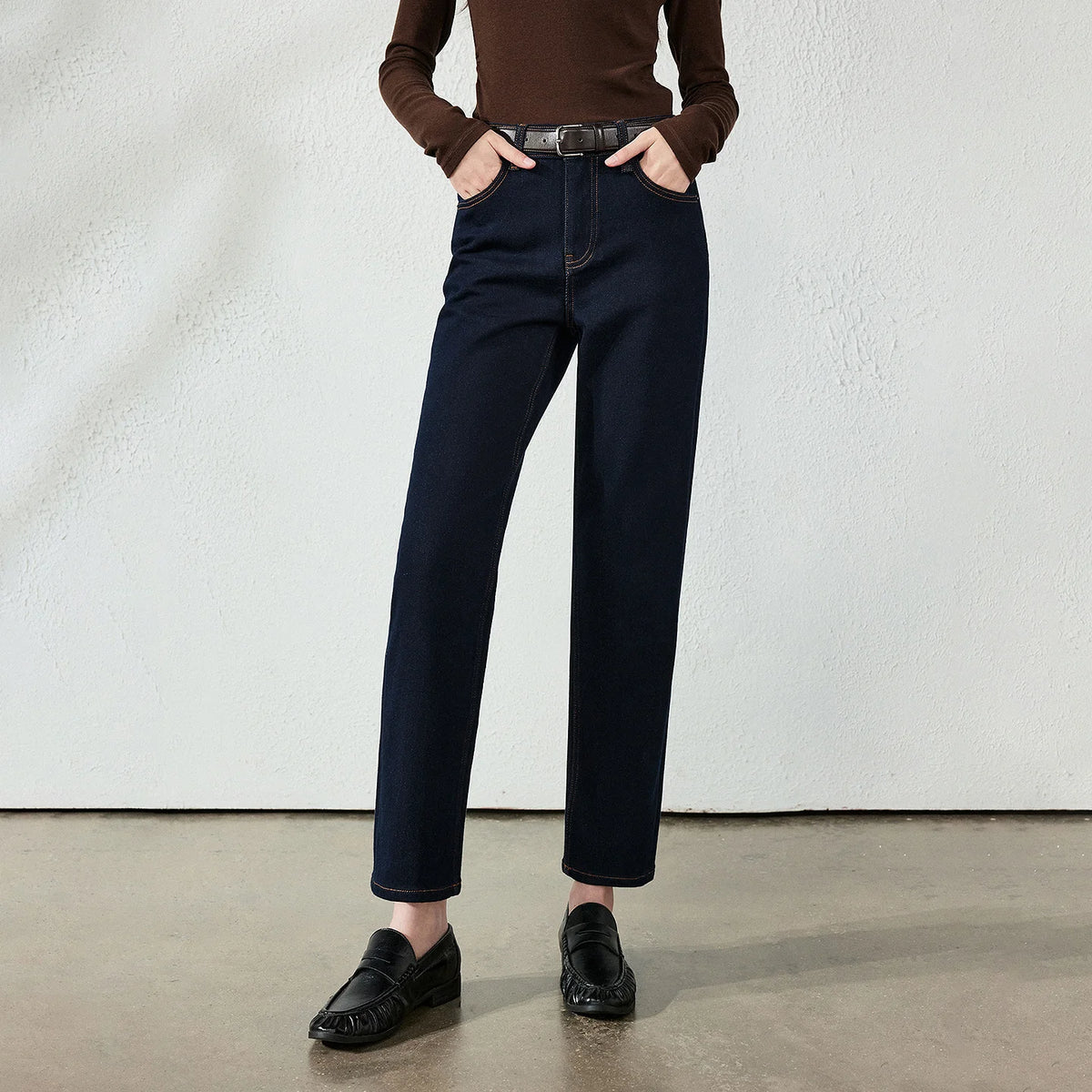 Cropped Straight-Leg Jeans