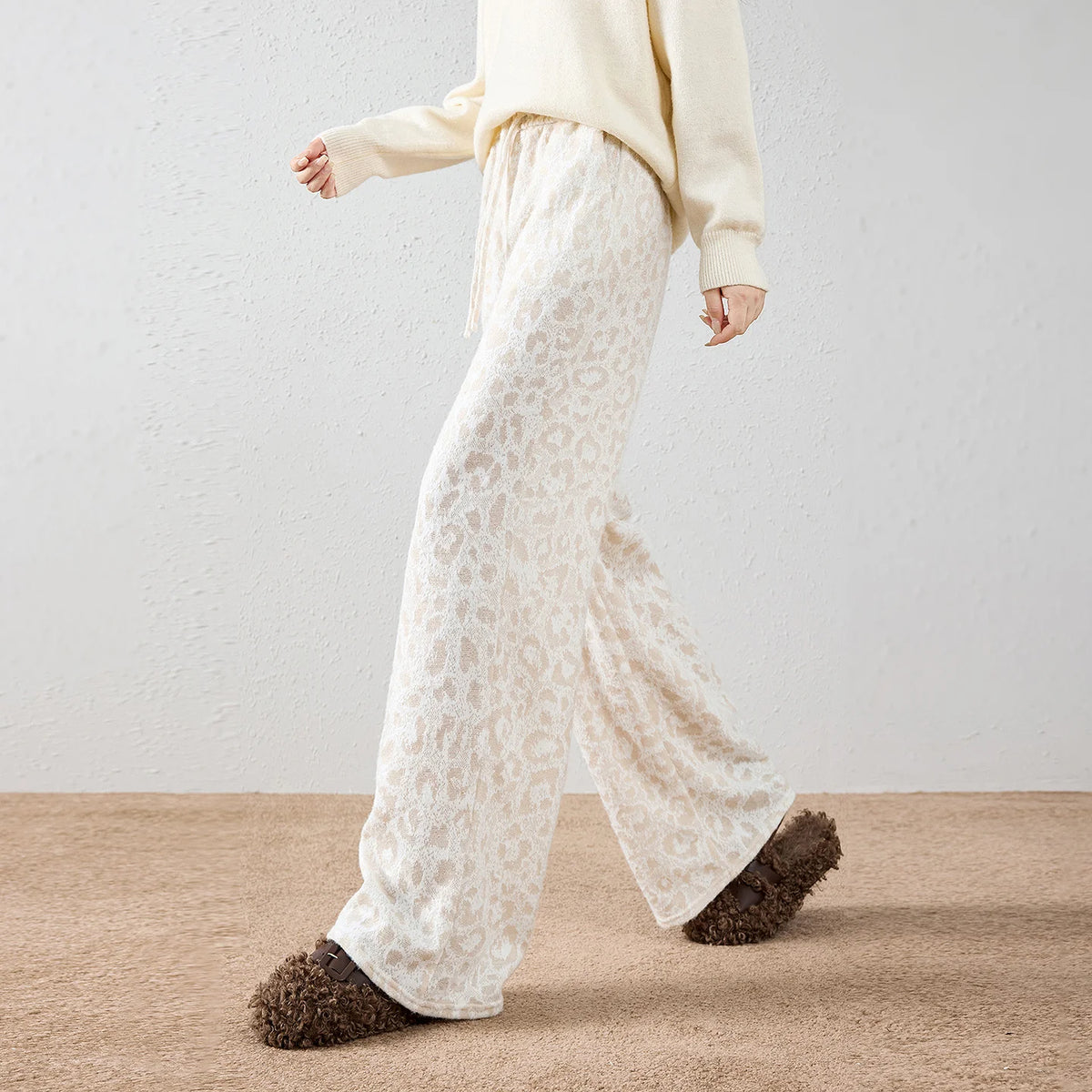 Textured Leopard-Pattern Wide-Leg Pants