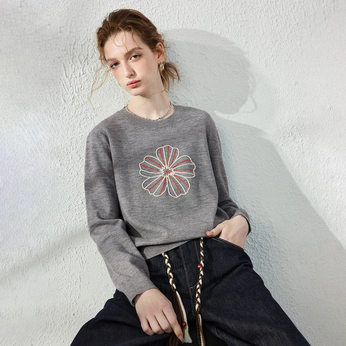 Floral Graphic Crewneck Knit Top