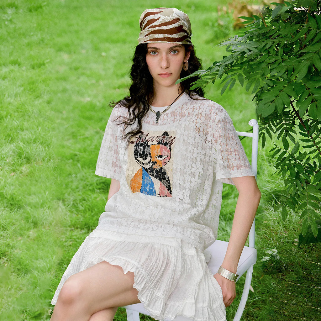 Cat-Graphic Lace Tee