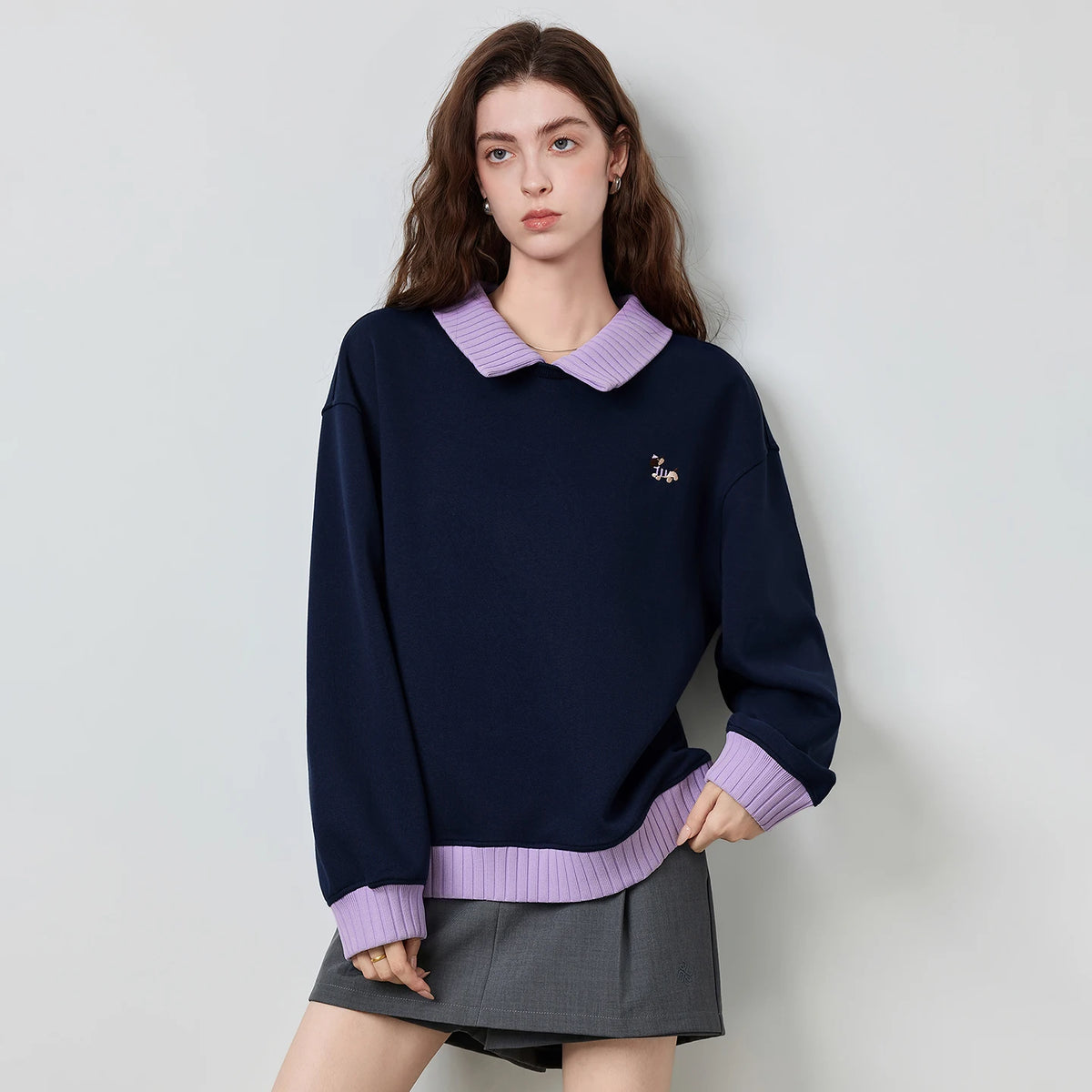 Contrast-Trim Collared Sweatshirt