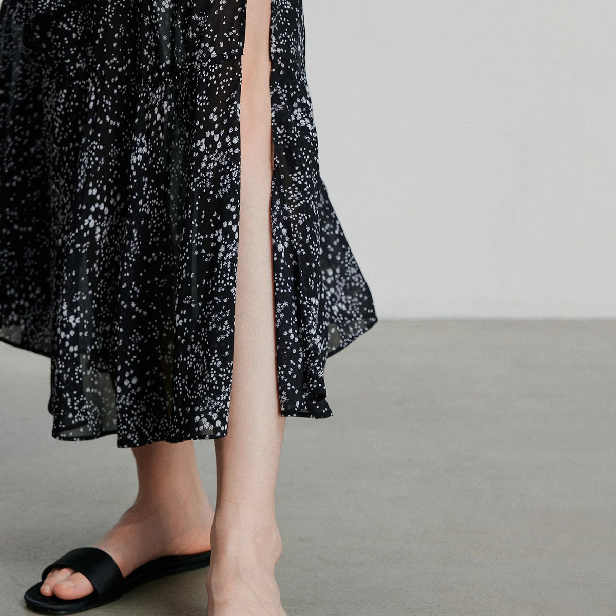 Floral Asymmetric-Hem Skirt