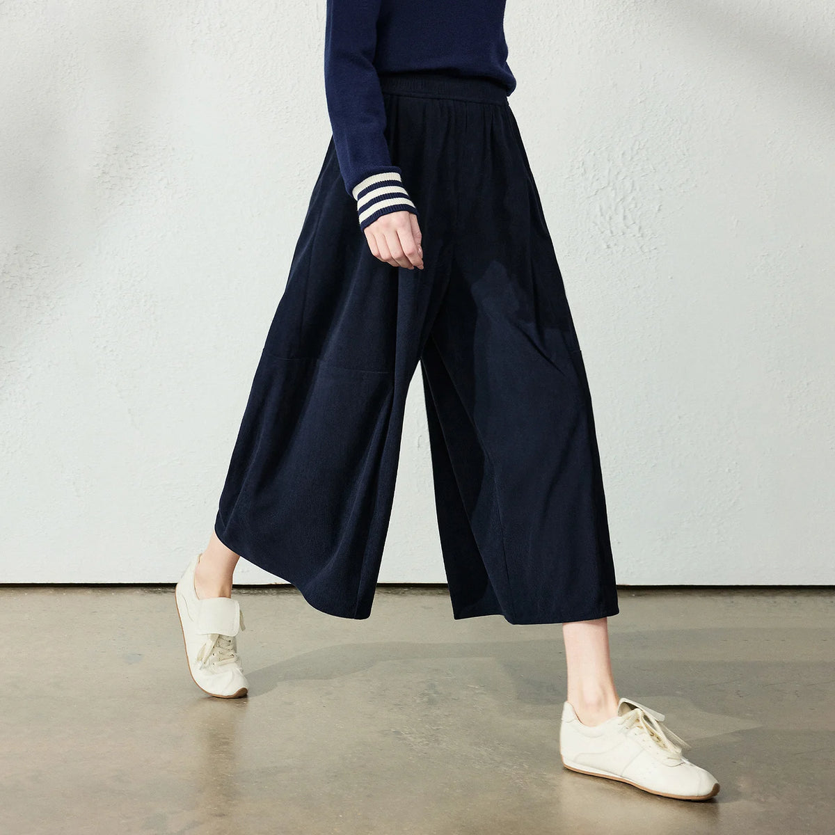 Cropped Wide-Leg Pants