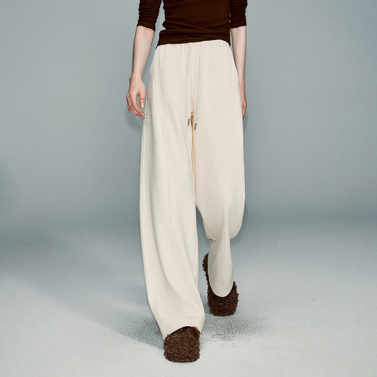 Seam-Detail Wide-Leg Sweatpants