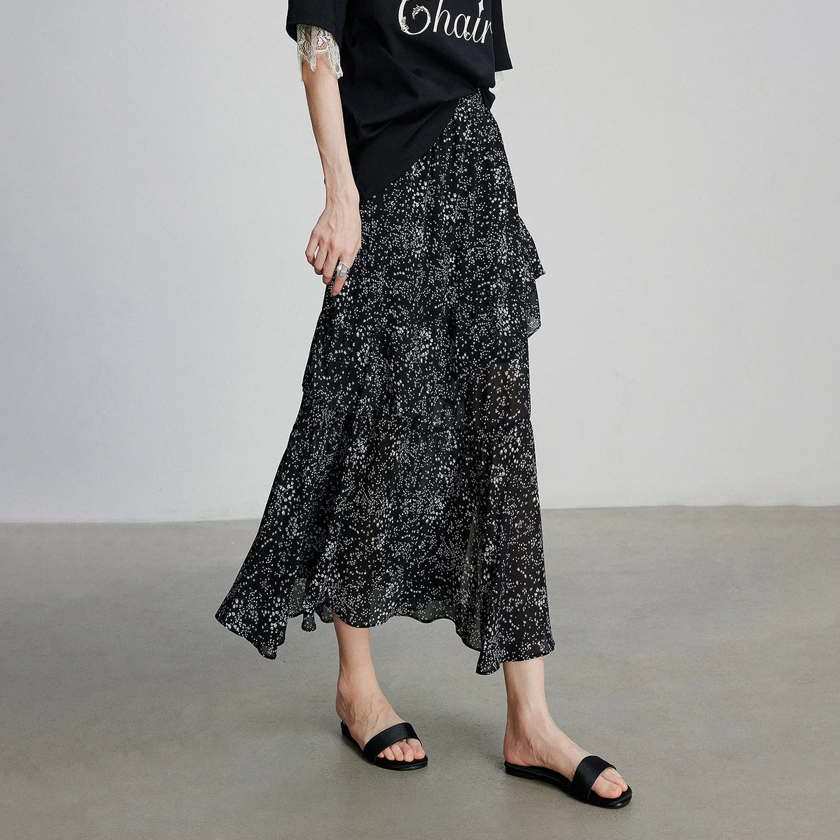 Floral Asymmetric-Hem Skirt