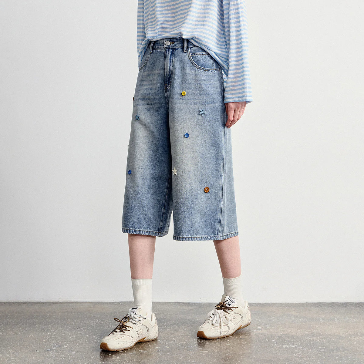 Embellished Cropped Wide-Leg Jeans