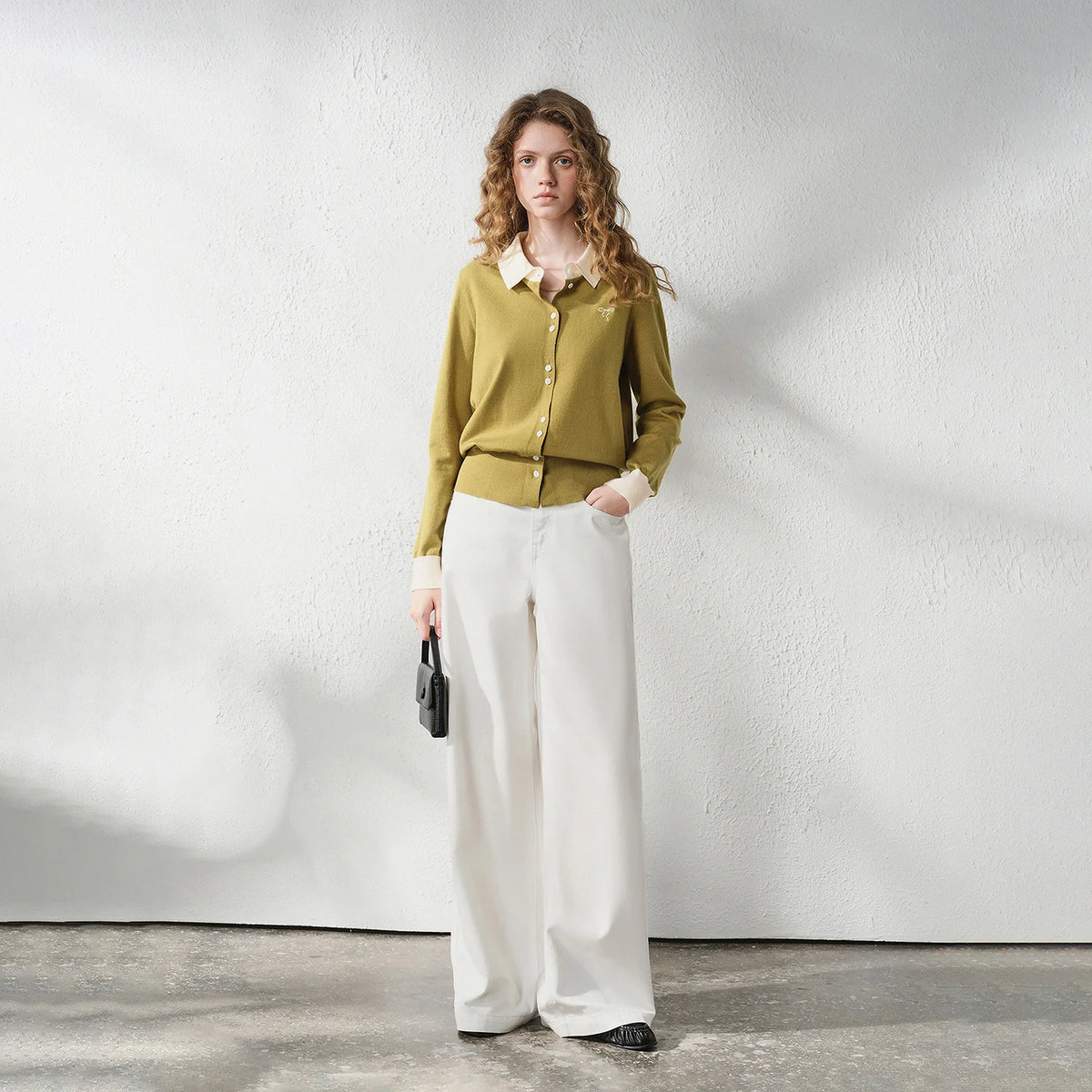 Contrast-Collar Button-Up Knit Cardigan