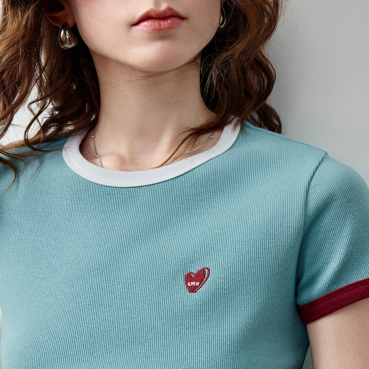 Contrast-Trim Fitted Tee