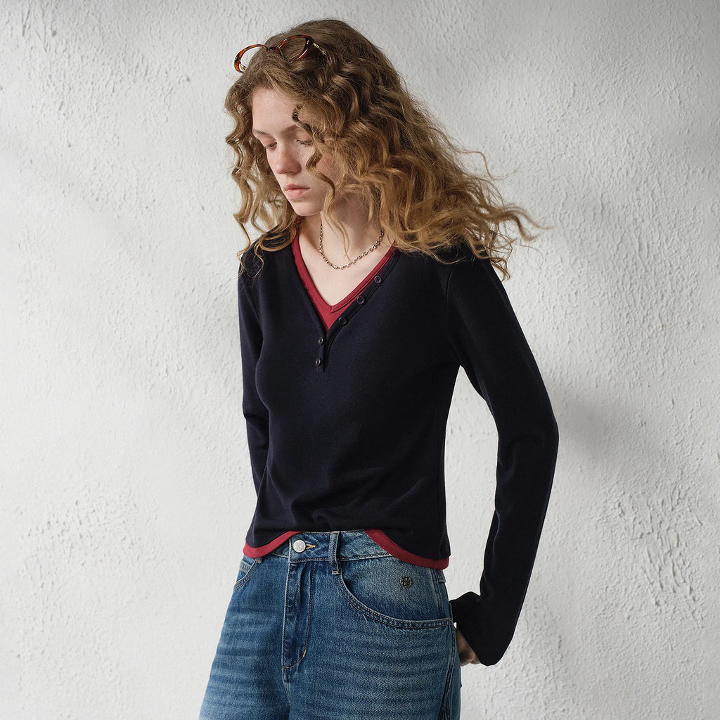 Contrast-Trim V-Neck Long-Sleeve Top