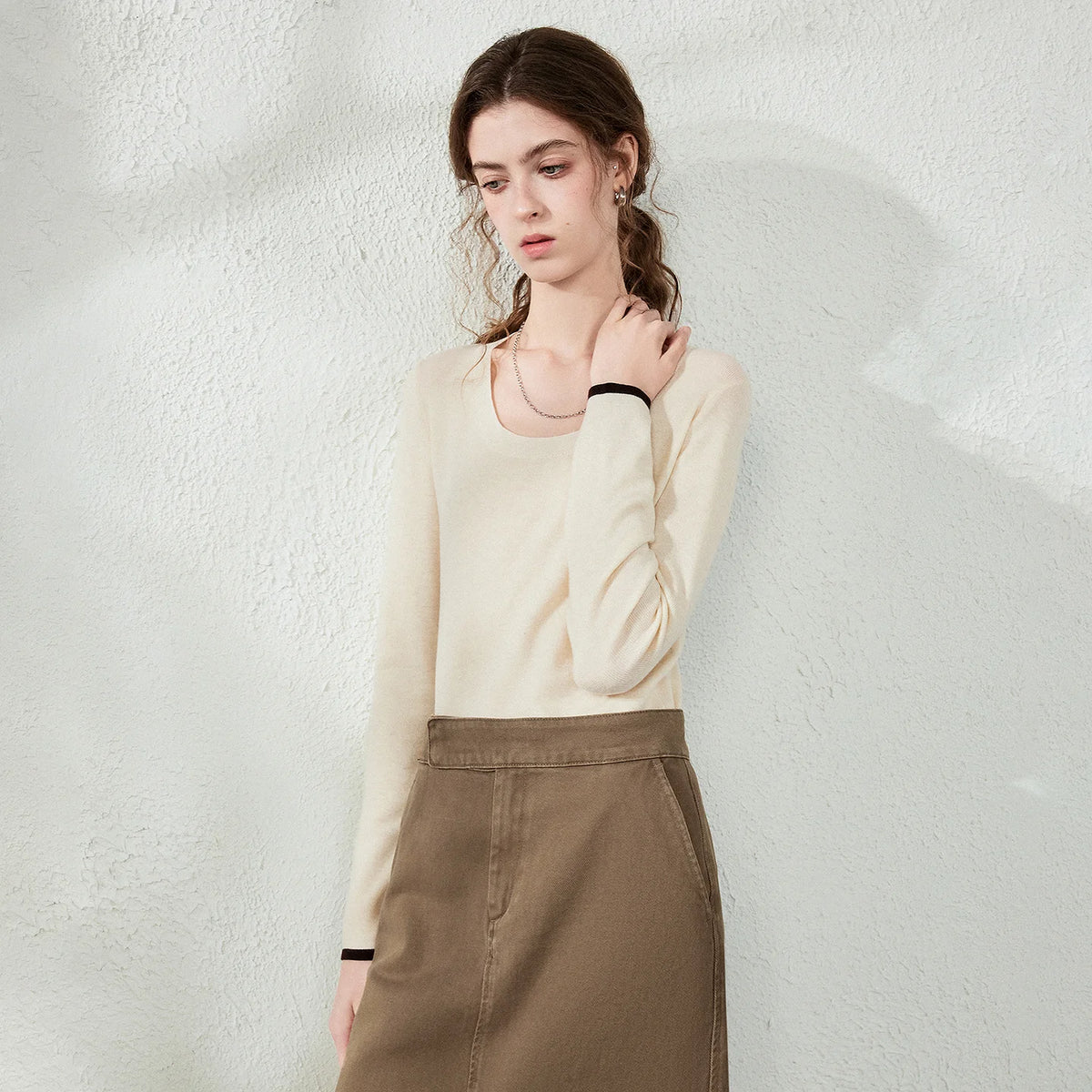 Contrast-Trim Scoop-Neck Knit Top