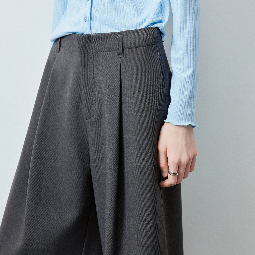 Pleated Wide-Leg Pants